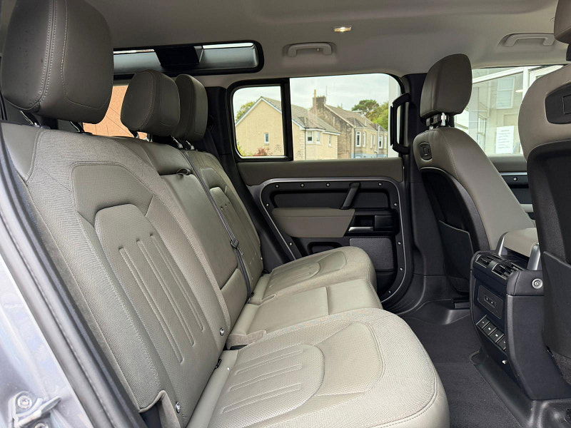 Land Rover DEFENDER 110 2.0 SD4 S SUV 5dr Diesel Auto 4WD Euro 6 (s/s) (200 ps) 5dr Automatic 2025