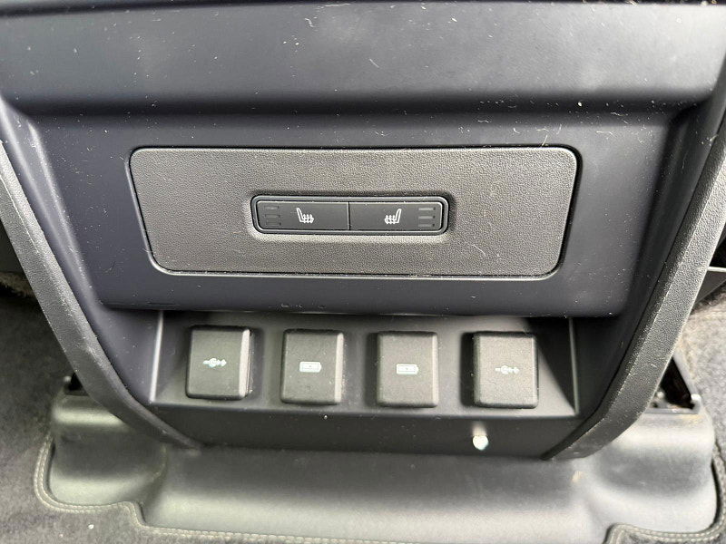 Land Rover DEFENDER 110 2.0 SD4 S SUV 5dr Diesel Auto 4WD Euro 6 (s/s) (200 ps) 5dr Automatic 2025