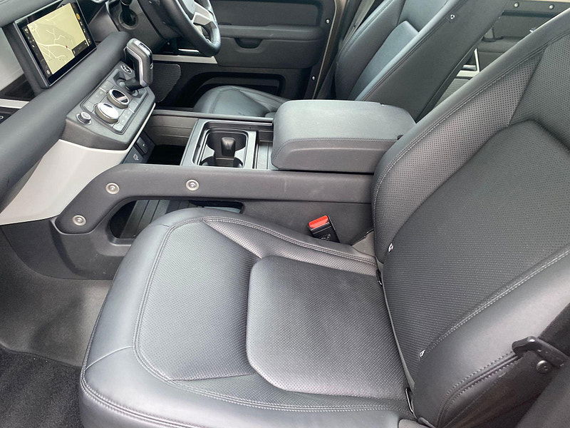 Land Rover DEFENDER 110 3.0 D250 MHEV SE Auto 4WD Euro 6 (s/s) 5dr 5dr Automatic 2025