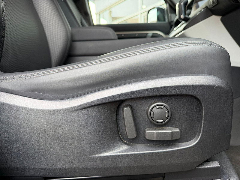 Land Rover DEFENDER 110 3.0 D250 MHEV SE Auto 4WD Euro 6 (s/s) 5dr 5dr Automatic 2026