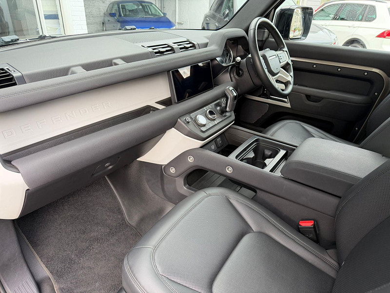 Land Rover DEFENDER 110 3.0 D250 MHEV SE Auto 4WD Euro 6 (s/s) 5dr 5dr Automatic 2026