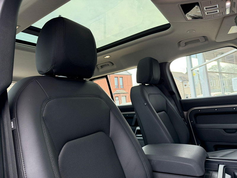 Land Rover DEFENDER 110 3.0 D250 MHEV SE Auto 4WD Euro 6 (s/s) 5dr 5dr Automatic 2026