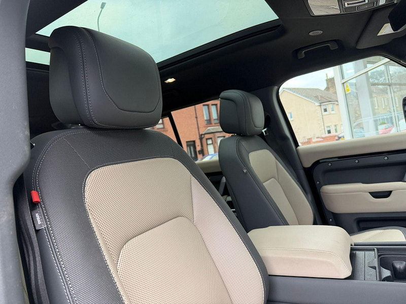 Land Rover DEFENDER 110 3.0 D250 MHEV X-Dynamic HSE SUV 5dr Diesel Auto 4WD Euro 6 (s/s) (250 ps) 5dr Automatic 2026