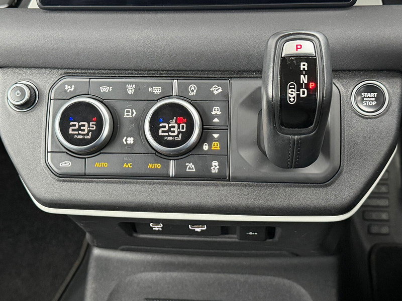 Land Rover Defender 90 3.0 D250 MHEV First Edition SUV 3dr Diesel Auto 4WD Euro 6 (s/s) (250 ps) 3dr Automatic 2026