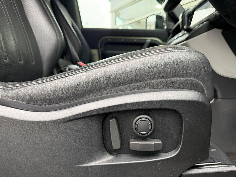 Land Rover Defender 90 3.0 D250 MHEV First Edition SUV 3dr Diesel Auto 4WD Euro 6 (s/s) (250 ps) 3dr Automatic 2026