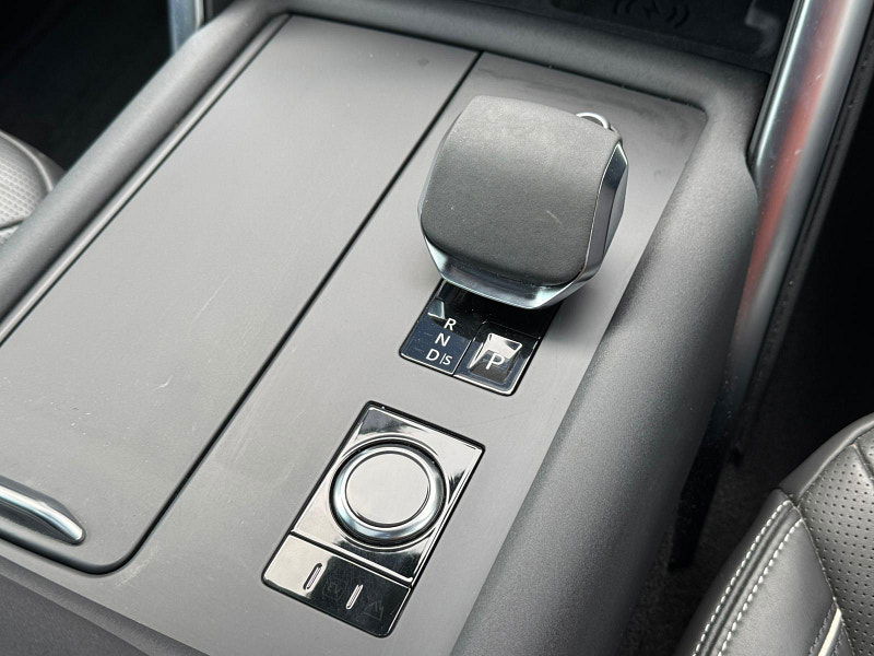 Land Rover DISCOVERY 3.0 D300 MHEV Metropolitan Edition SUV 5dr Diesel Auto 4WD Euro 6 (s/s) (300 ps) 5dr Automatic 2025