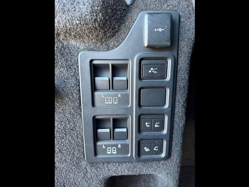 Land Rover DISCOVERY 3.0 D300 MHEV R-Dynamic HSE Auto 4WD Euro 6 (s/s) 5dr 5dr Automatic 2025