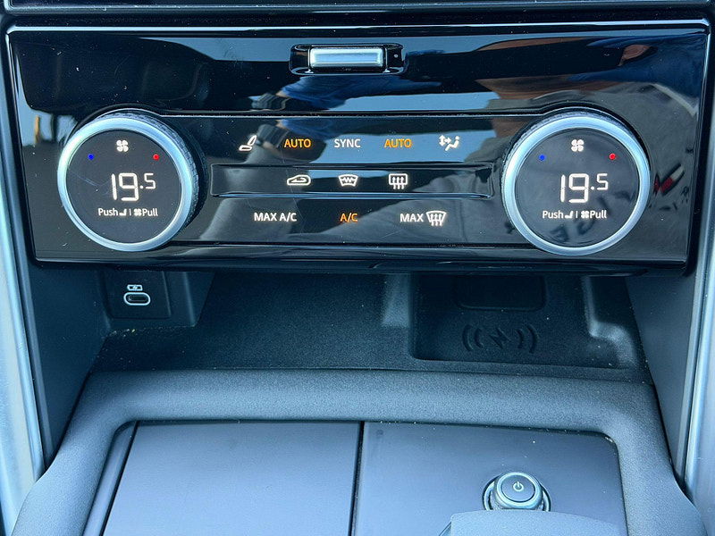 Land Rover DISCOVERY 3.0 D300 MHEV R-Dynamic HSE Auto 4WD Euro 6 (s/s) 5dr 5dr Automatic 2025