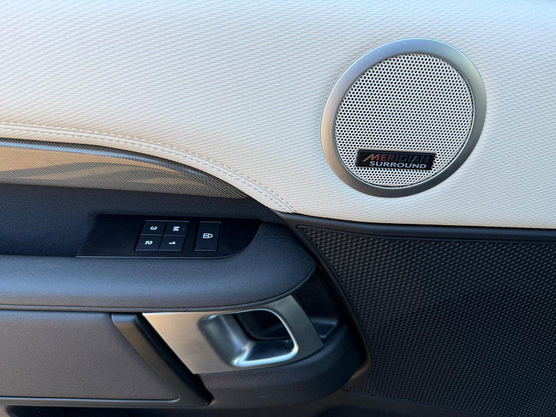 Land Rover DISCOVERY 3.0 D300 MHEV R-Dynamic HSE Auto 4WD Euro 6 (s/s) 5dr 5dr Automatic 2025