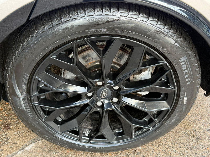 Land Rover DISCOVERY 3.0 D300 MHEV R-Dynamic SE Auto 4WD Euro 6 (s/s) 5dr 5dr Automatic 2026