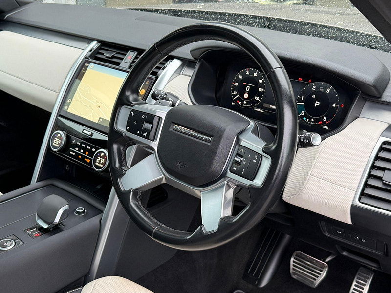 Land Rover DISCOVERY 3.0 D300 MHEV R-Dynamic SE Auto 4WD Euro 6 (s/s) 5dr 5dr Automatic 2026