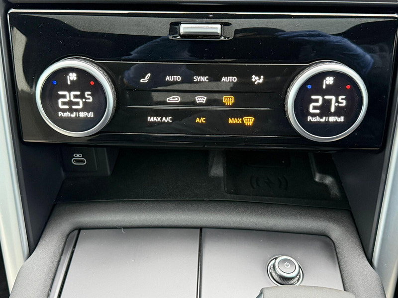 Land Rover DISCOVERY 3.0 D300 MHEV R-Dynamic SE Auto 4WD Euro 6 (s/s) 5dr 5dr Automatic 2026