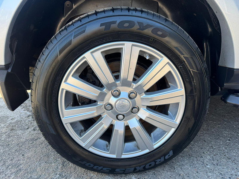 Land Rover Discovery 4 3.0 SD V6 SE Tech Auto 4WD Euro 5 (s/s) 5dr 5dr Automatic 2025