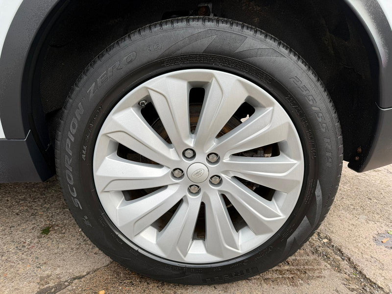 Land Rover Discovery Sport 2.0 D150 MHEV SE Auto 4WD Euro 6 (s/s) 5dr 5dr Automatic 2026