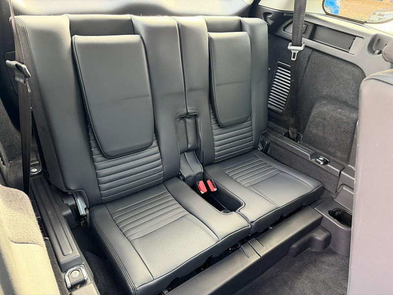 Land Rover Discovery Sport 2.0 Si4 HSE Dynamic Lux SUV 5dr Petrol Auto 4WD Euro 6 (s/s) (290 bhp) 5dr Automatic 2026