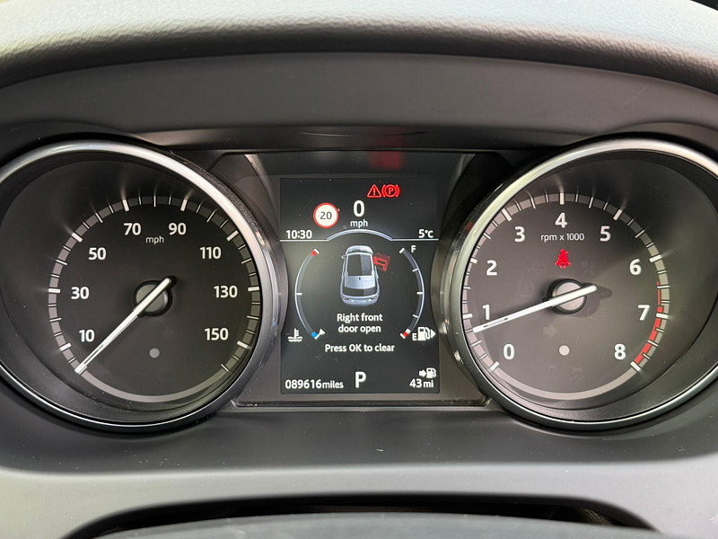 Land Rover Discovery Sport 2.0 Si4 HSE Dynamic Lux SUV 5dr Petrol Auto 4WD Euro 6 (s/s) (290 bhp) 5dr Automatic 2026