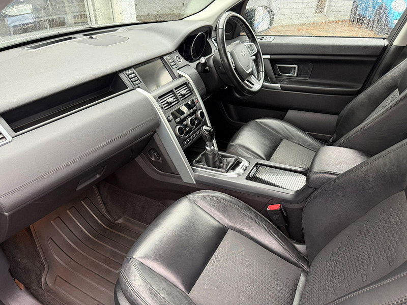 Land Rover Discovery Sport 2.0 TD4 SE Tech 4WD Euro 6 (s/s) 5dr 5dr Manual 2025