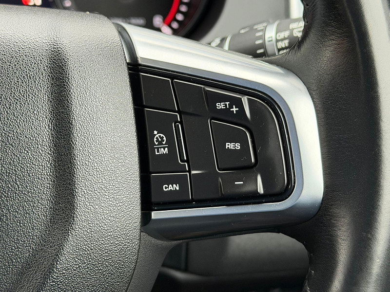 Land Rover Discovery Sport 2.0 TD4 SE Tech 4WD Euro 6 (s/s) 5dr 5dr Manual 2025