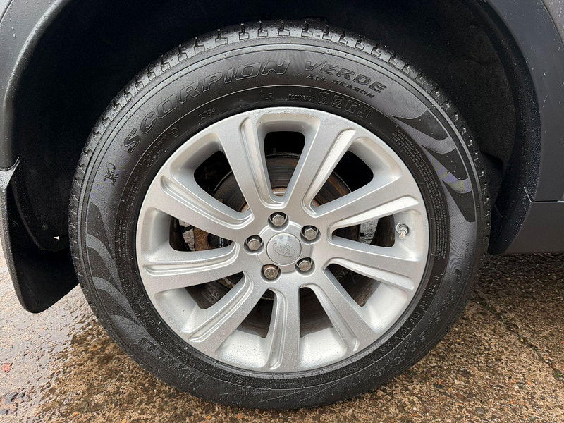 Land Rover Discovery Sport 2.0 TD4 SE Tech 4WD Euro 6 (s/s) 5dr 5dr Manual 2025