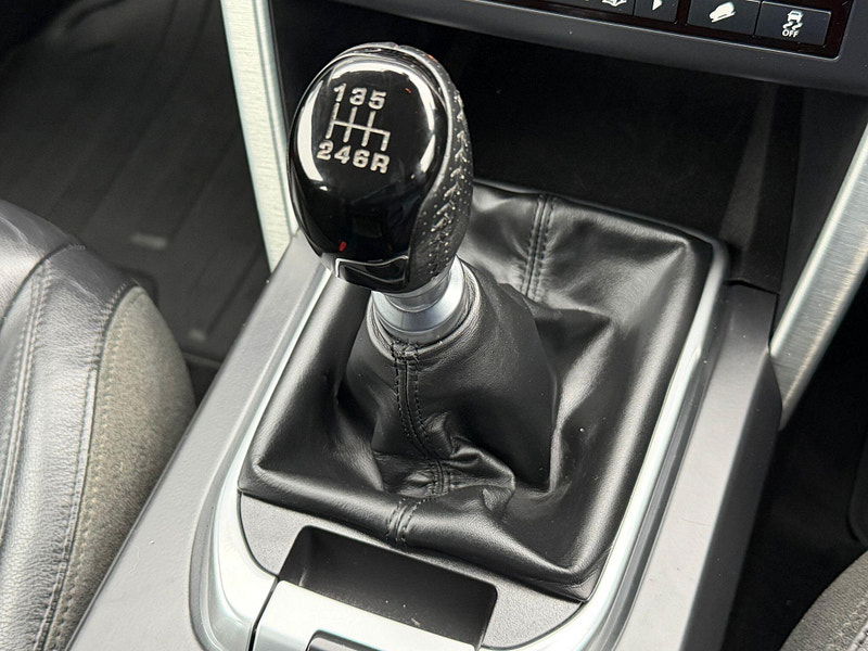 Land Rover Discovery Sport 2.0 TD4 SE Tech 4WD Euro 6 (s/s) 5dr 5dr Manual 2025