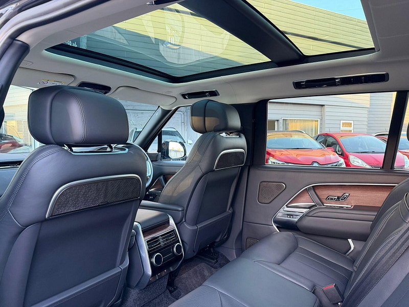 Land Rover Range Rover 3.0 D350 MHEV Autobiography SUV 5dr Diesel Auto 4WD Euro 6 (s/s) (LWB, 7Seat) (350 ps) 5dr Automatic 2026