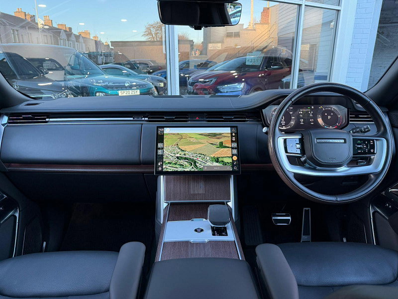 Land Rover Range Rover 3.0 D350 MHEV Autobiography SUV 5dr Diesel Auto 4WD Euro 6 (s/s) (LWB, 7Seat) (350 ps) 5dr Automatic 2026