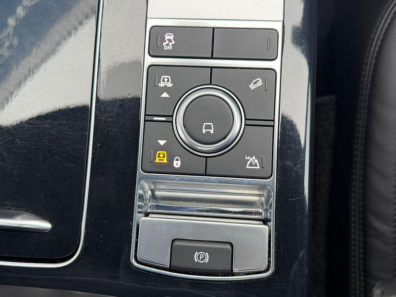 Land Rover Range Rover 3.0 SD V6 Vogue Auto 4WD Euro 6 (s/s) 5dr 5dr Automatic 2026