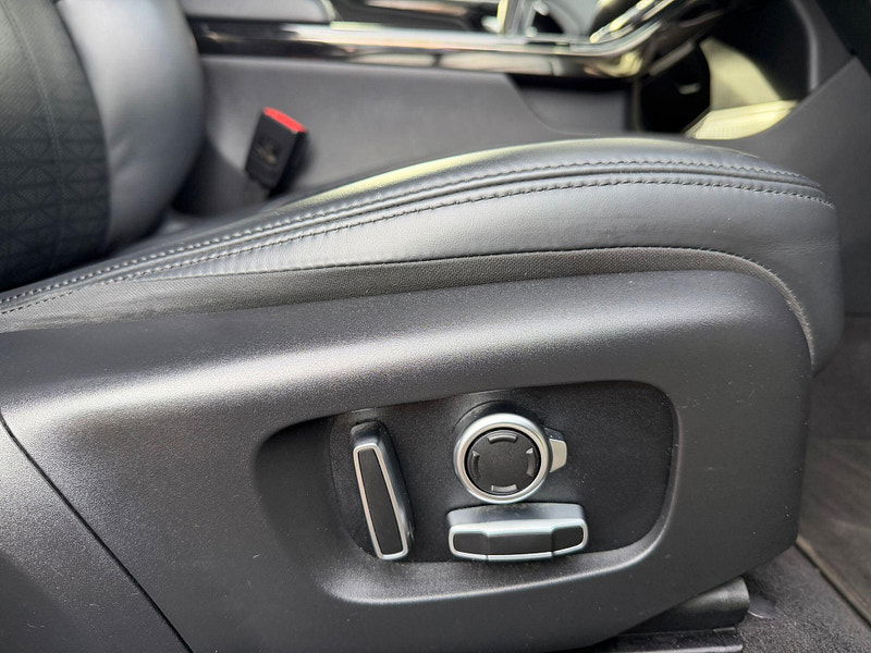 Land Rover Range Rover Evoque 2.0 D200 MHEV R-Dynamic HSE Auto 4WD Euro 6 (s/s) 5dr 5dr Automatic 2026