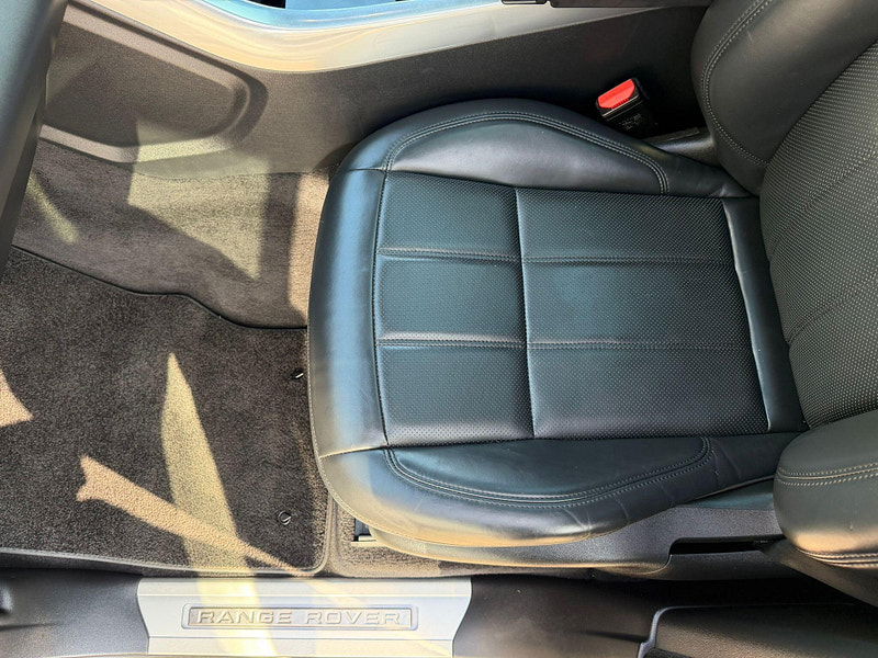 Land Rover Range Rover Sport 3.0 D300 MHEV HSE Dynamic Black Auto 4WD Euro 6 (s/s) 5dr 5dr Automatic 2026