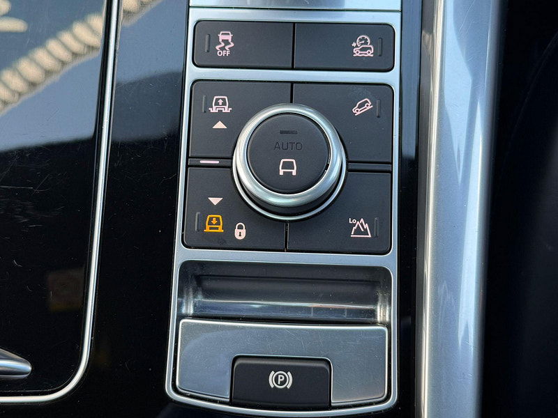 Land Rover Range Rover Sport 3.0 D300 MHEV HSE Dynamic Black Auto 4WD Euro 6 (s/s) 5dr 5dr Automatic 2026