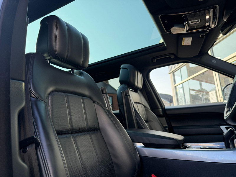 Land Rover Range Rover Sport 3.0 D300 MHEV HSE Dynamic Black Auto 4WD Euro 6 (s/s) 5dr 5dr Automatic 2026