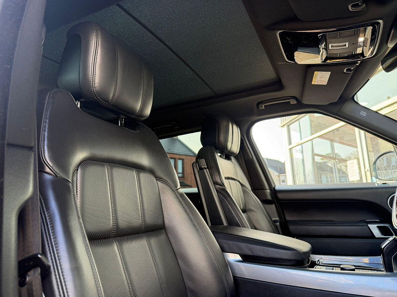 Land Rover Range Rover Sport 3.0 D300 MHEV HSE Dynamic Black Auto 4WD Euro 6 (s/s) 5dr 5dr Automatic 2026