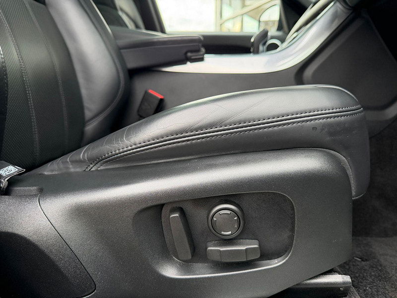 Land Rover Range Rover Sport 3.0 D300 MHEV HSE Silver Auto 4WD Euro 6 (s/s) 5dr 5dr Automatic 2026