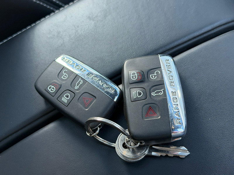 Land Rover Range Rover Velar 2.0 D240 R-Dynamic HSE Auto 4WD Euro 6 (s/s) 5dr 5dr Automatic 2025