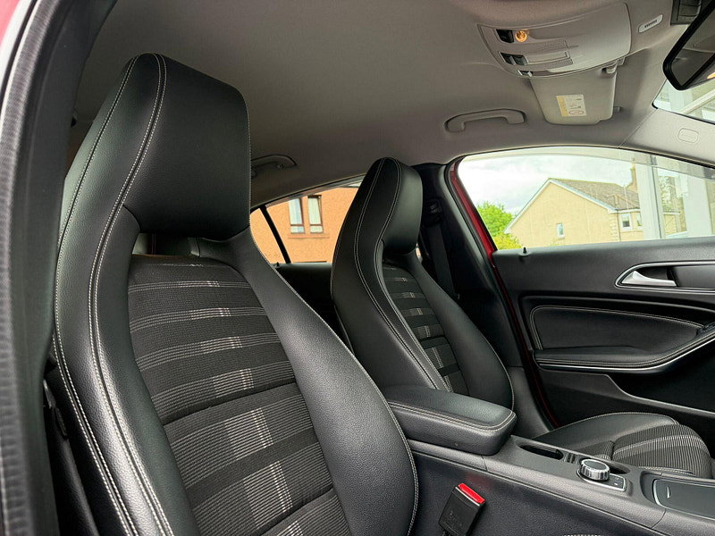 Mercedes-Benz GLA 1.6 GLA180 Urban Edition 7G-DCT Euro 6 (s/s) 5dr 5dr Automatic 2026