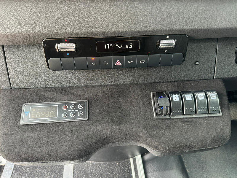 Mercedes-Benz Sprinter 2.0 315 CDI Premium RWD L2 H2 Euro 6 (s/s) 5dr 5dr Manual 2025