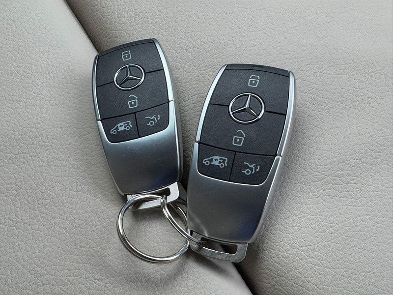 Mercedes-Benz V Class 2.0 V220d Premium G-Tronic+ Euro 6 (s/s) 5dr (8 Seat, Extra Long) 5dr Automatic 2025