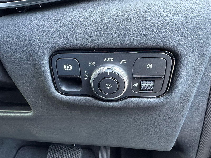 Mercedes-Benz V Class 2.0 V220d Premium G-Tronic+ Euro 6 (s/s) 5dr (8 Seat, Extra Long) 5dr Automatic 2025