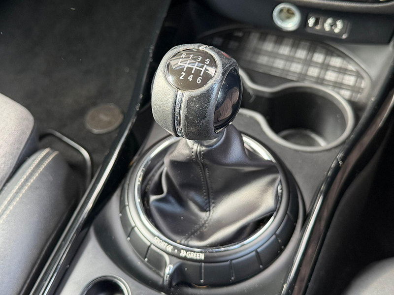 MINI Clubman 1.5 Cooper Euro 6 (s/s) 6dr 6dr Manual 2026