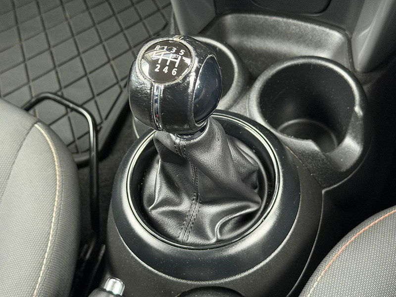 MINI Hatch 1.5 Cooper D Euro 6 (s/s) 5dr 5dr Manual 2025