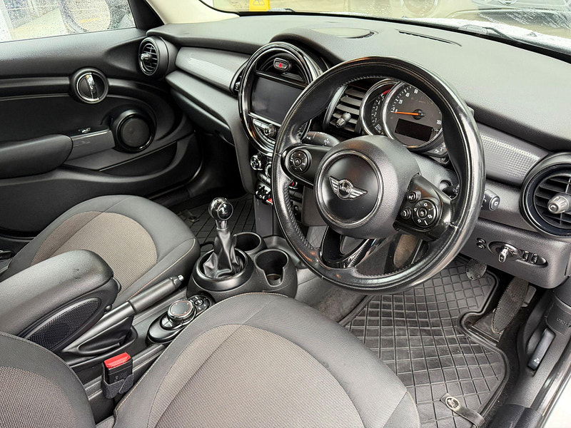 MINI Hatch 1.5 Cooper D Euro 6 (s/s) 5dr 5dr Manual 2025