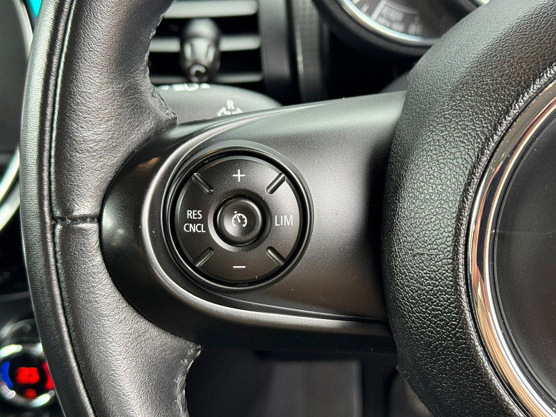 MINI Hatch 1.5 Cooper Euro 6 (s/s) 5dr 5dr Manual 2025
