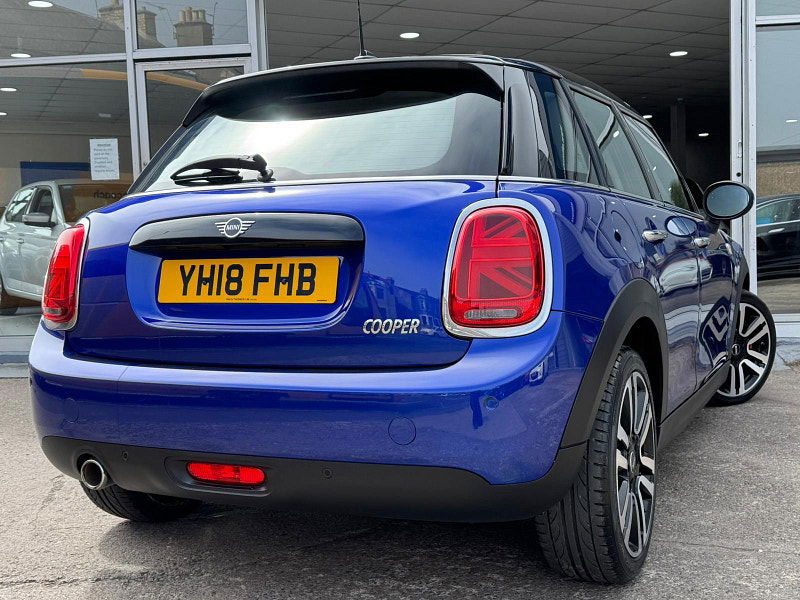MINI Hatch 1.5 Cooper Euro 6 (s/s) 5dr 5dr Manual 2025