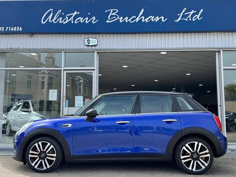 MINI Hatch 1.5 Cooper Euro 6 (s/s) 5dr 5dr Manual 2025
