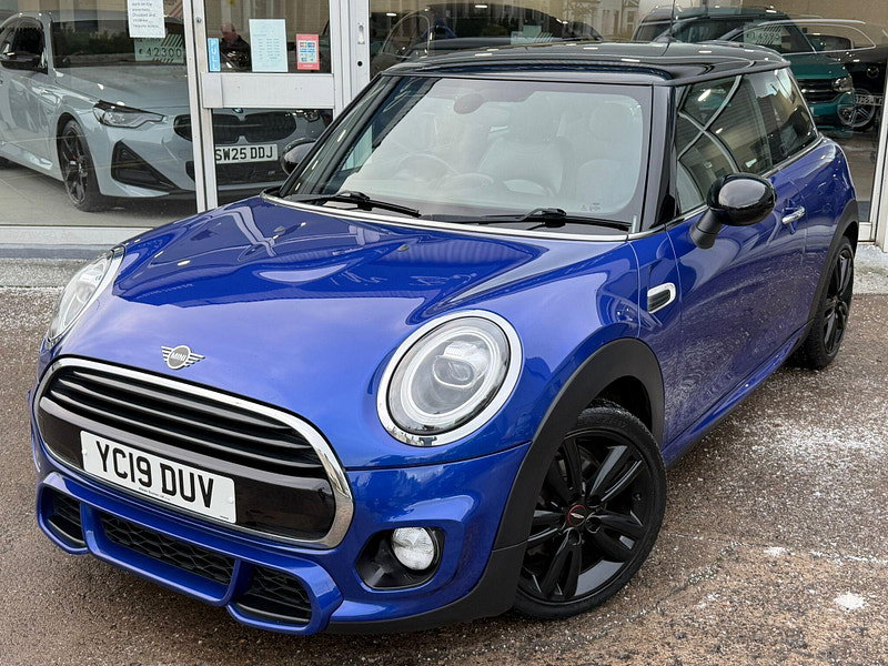 MINI Hatch 1.5 Cooper Sport Euro 6 (s/s) 3dr 3dr Manual 2026