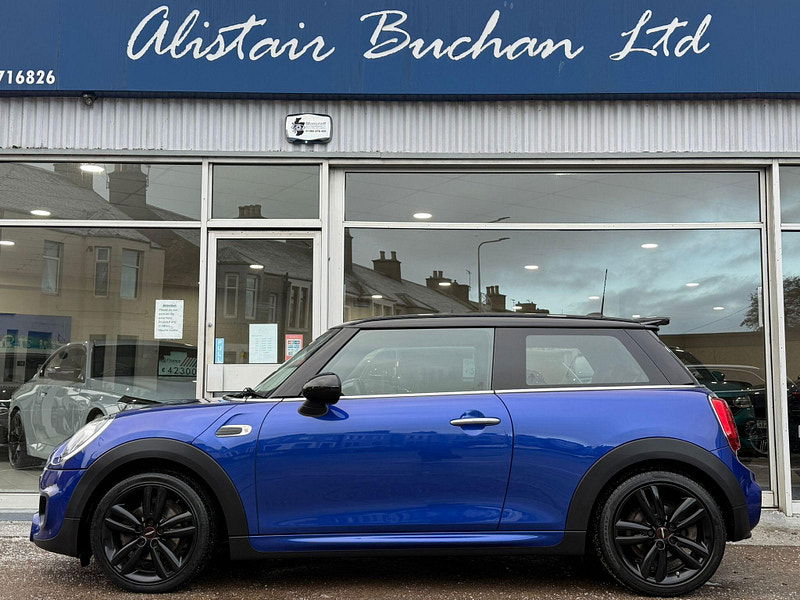 MINI Hatch 1.5 Cooper Sport Euro 6 (s/s) 3dr 3dr Manual 2026