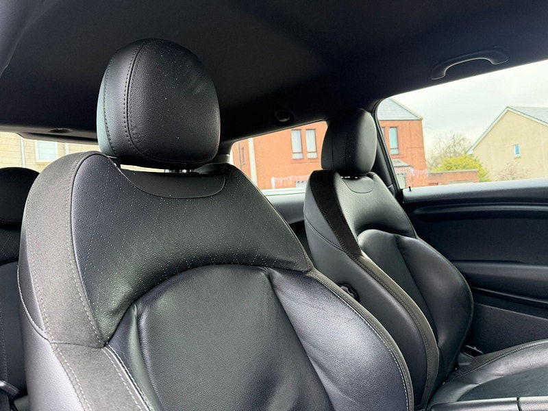 MINI Hatch 1.5 Cooper Sport Euro 6 (s/s) 3dr 3dr Manual 2026