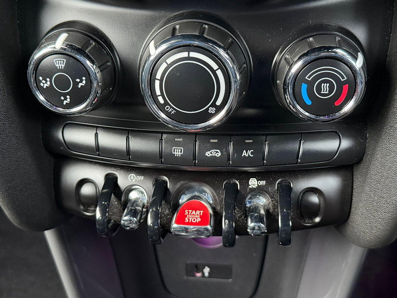 MINI Hatch 1.5 Cooper Sport Euro 6 (s/s) 3dr 3dr Manual 2026