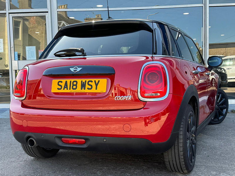 MINI Hatch 1.5 Cooper Steptronic Euro 6 (s/s) 5dr 5dr Automatic 2025
