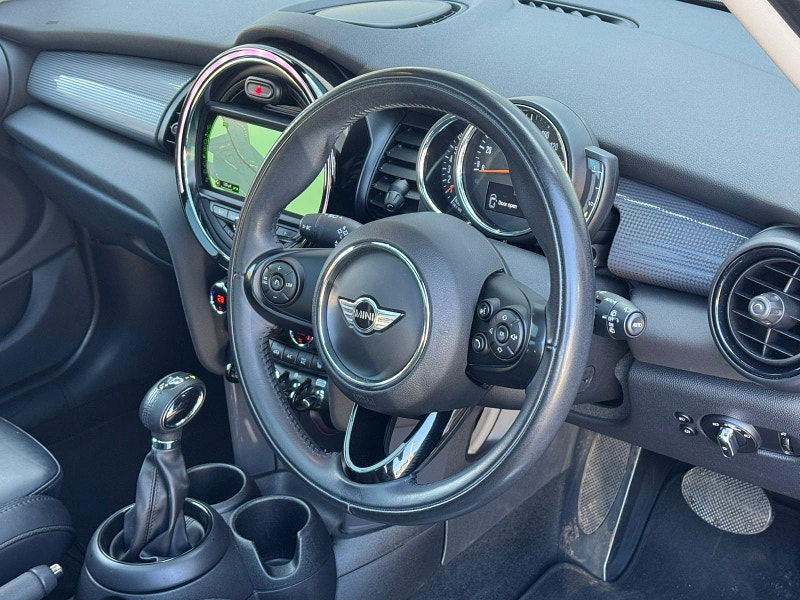 MINI Hatch 1.5 Cooper Steptronic Euro 6 (s/s) 5dr 5dr Automatic 2025